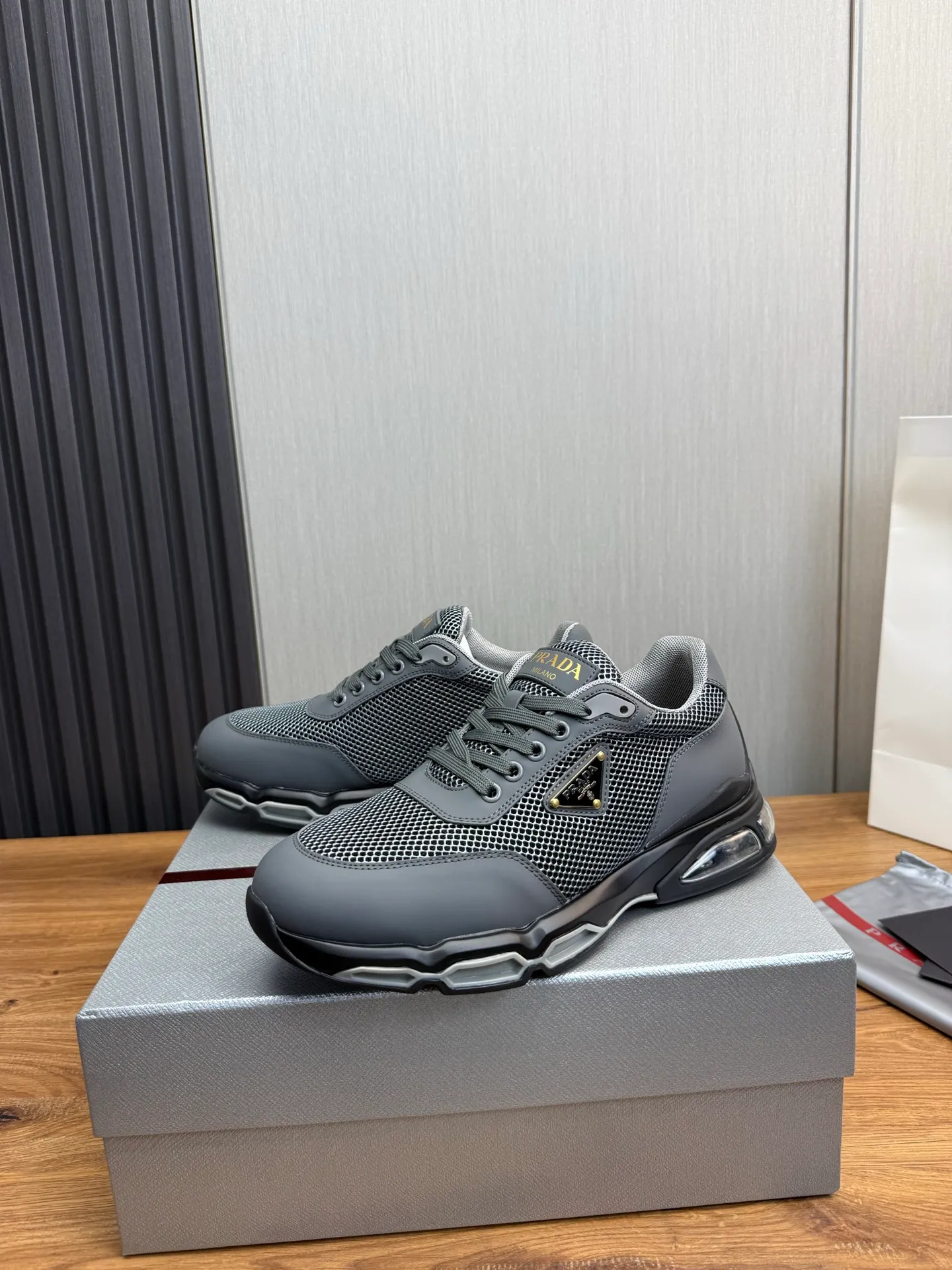 Men's shoes 💰640💰 [PRADA] Men's shoes are popular in the counter, high-quality shipments ✔️Official website synchronization, original cowhide with mesh surface + cowhide lining, 1⃣️:1⃣️reproduction, original air cushion original bottom, 38-45 (customized at 45)